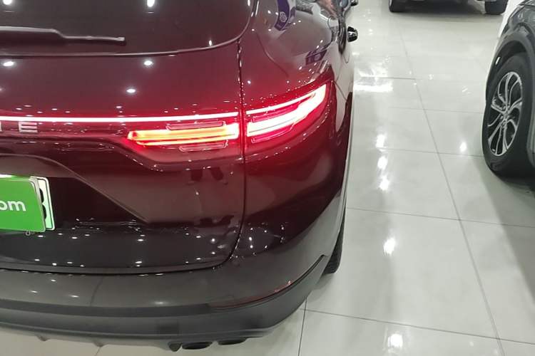 Used Porsche Cayenne E-Hybrid 2021 Cayenne E-Hybrid 2.0T Right Rear Taillight