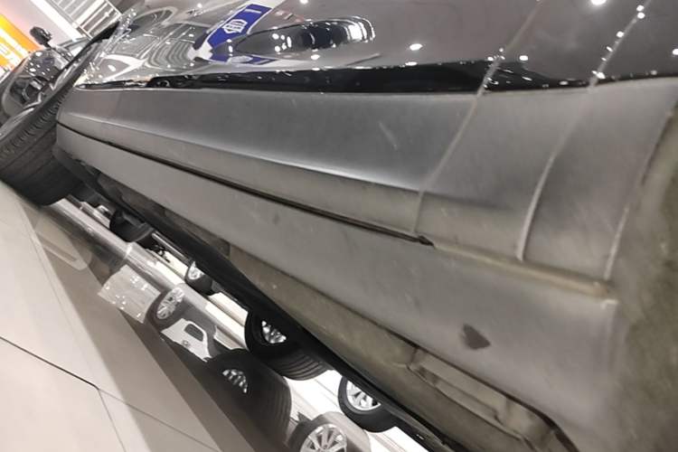 Used Porsche Cayenne E-Hybrid 2021 Cayenne E-Hybrid 2.0T Right Side Sill