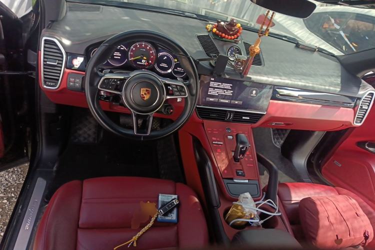 Used Porsche Cayenne E-Hybrid 2021 Cayenne E-Hybrid 2.0T Steering Wheel