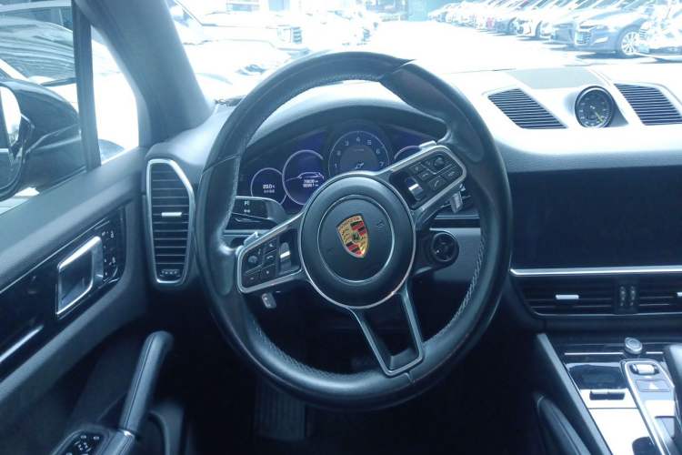 Used Porsche Cayenne E-Hybrid 2021 Cayenne E-Hybrid 2.0T Steering Wheel