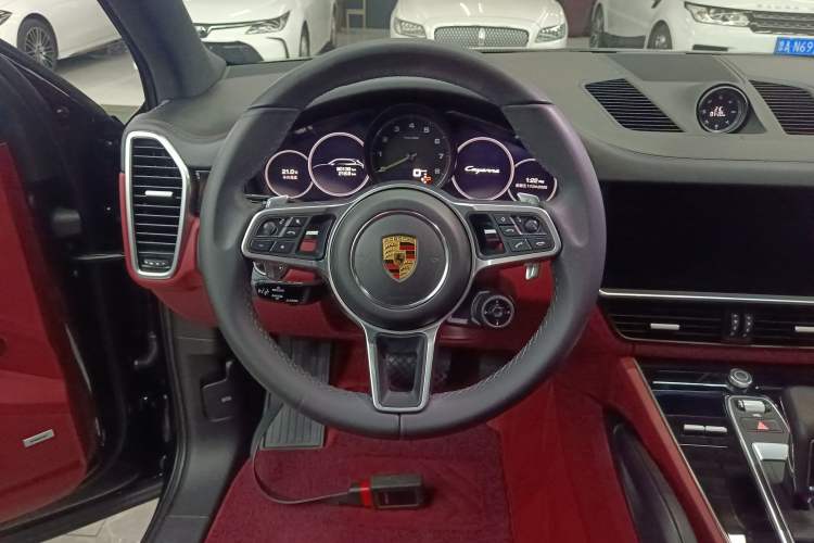 Used Porsche Cayenne E-Hybrid 2021 Cayenne E-Hybrid 2.0T Steering Wheel