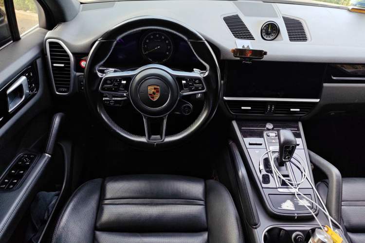 Used Porsche Cayenne E-Hybrid 2021 Cayenne E-Hybrid 2.0T Steering Wheel