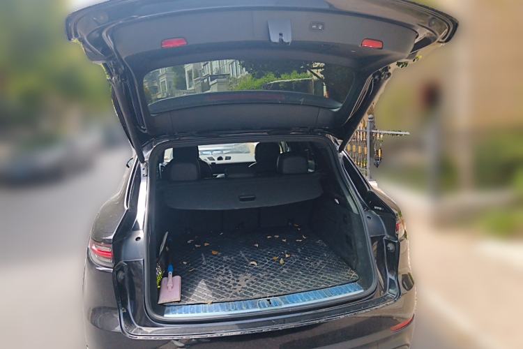 Used Porsche Cayenne E-Hybrid 2021 Cayenne E-Hybrid 2.0T Trunk