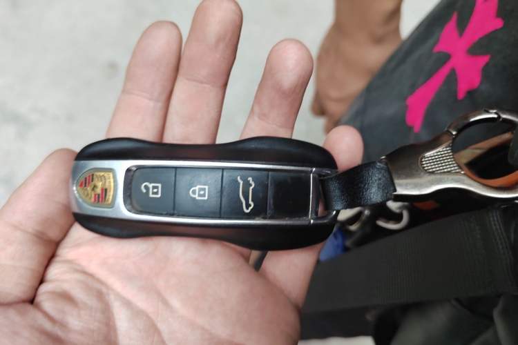Used Porsche Cayenne E-Hybrid 2021 Cayenne E-Hybrid 2.0T Vehicle Key