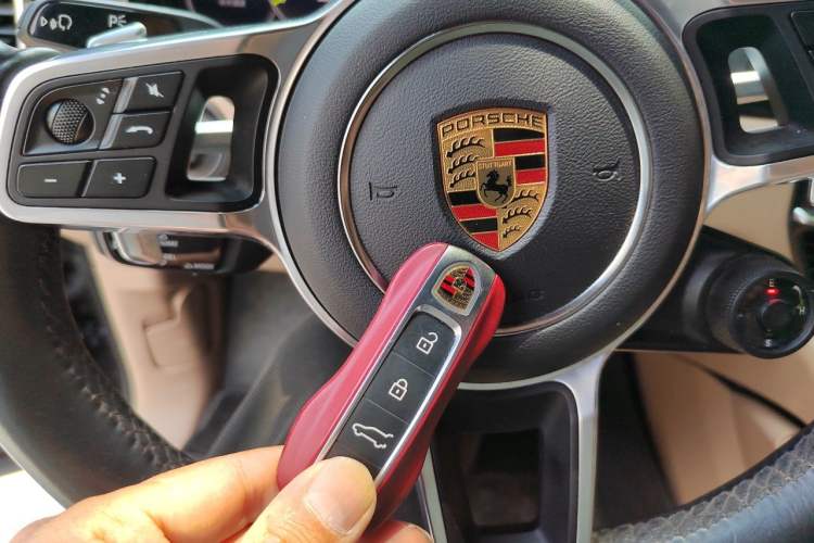 Used Porsche Cayenne E-Hybrid 2021 Cayenne E-Hybrid 2.0T Vehicle Key