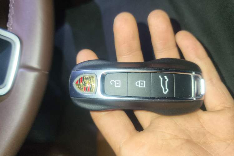 Used Porsche Cayenne E-Hybrid 2021 Cayenne E-Hybrid 2.0T Vehicle Key