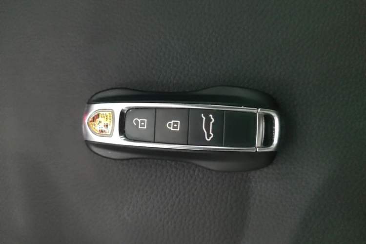 Used Porsche Cayenne E-Hybrid 2021 Cayenne E-Hybrid 2.0T Vehicle Key