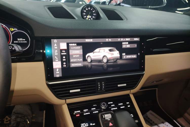 Used Porsche Cayenne E-Hybrid 2021 Cayenne E-Hybrid 2.0T Audio And AC Panel
