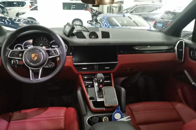 Used Porsche Cayenne E-Hybrid 2021 Cayenne E-Hybrid 2.0T Center Console