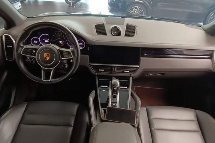 Used Porsche Cayenne E-Hybrid 2021 Cayenne E-Hybrid 2.0T Center Console