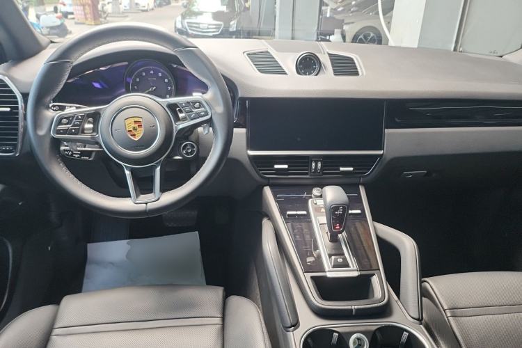 Used Porsche Cayenne E-Hybrid 2021 Cayenne E-Hybrid 2.0T Center Console