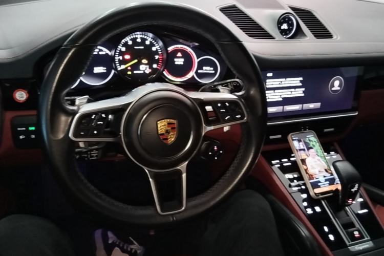 Used Porsche Cayenne E-Hybrid 2021 Cayenne E-Hybrid 2.0T Center Console