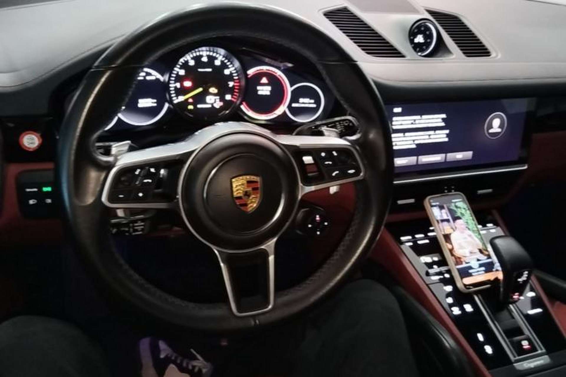 Used Porsche Cayenne E-Hybrid 2021 Cayenne E-Hybrid 2.0T Center Console