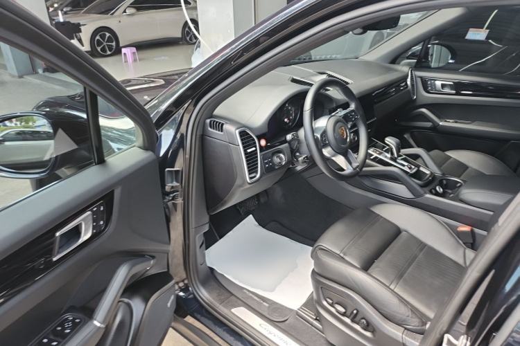 Used Porsche Cayenne E-Hybrid 2021 Cayenne E-Hybrid 2.0T Driver Seat