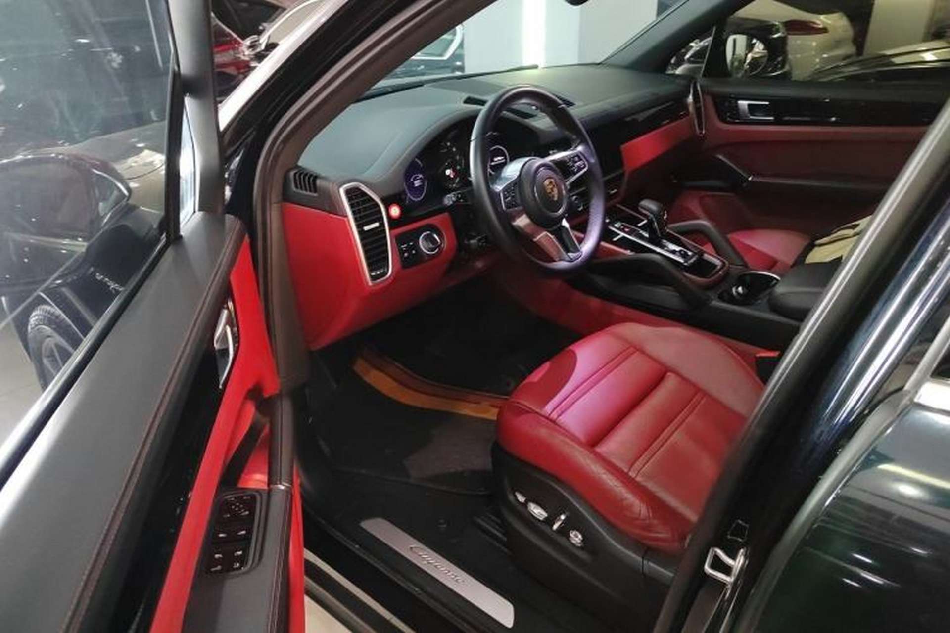Used Porsche Cayenne E-Hybrid 2021 Cayenne E-Hybrid 2.0T Driver Seat