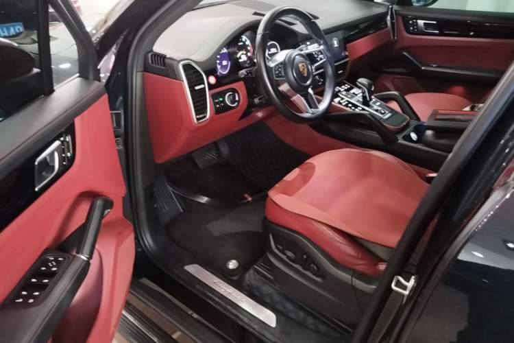 Used Porsche Cayenne E-Hybrid 2021 Cayenne E-Hybrid 2.0T Driver Seat