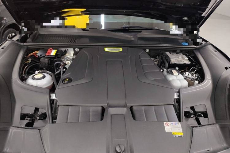 Used Porsche Cayenne E-Hybrid 2021 Cayenne E-Hybrid 2.0T Engine Bay
