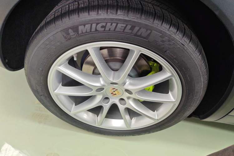 Used Porsche Cayenne E-Hybrid 2021 Cayenne E-Hybrid 2.0T Exterior 5