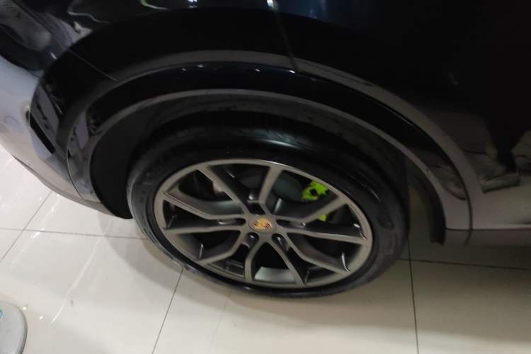 Used Porsche Cayenne E-Hybrid 2021 Cayenne E-Hybrid 2.0T Exterior 5