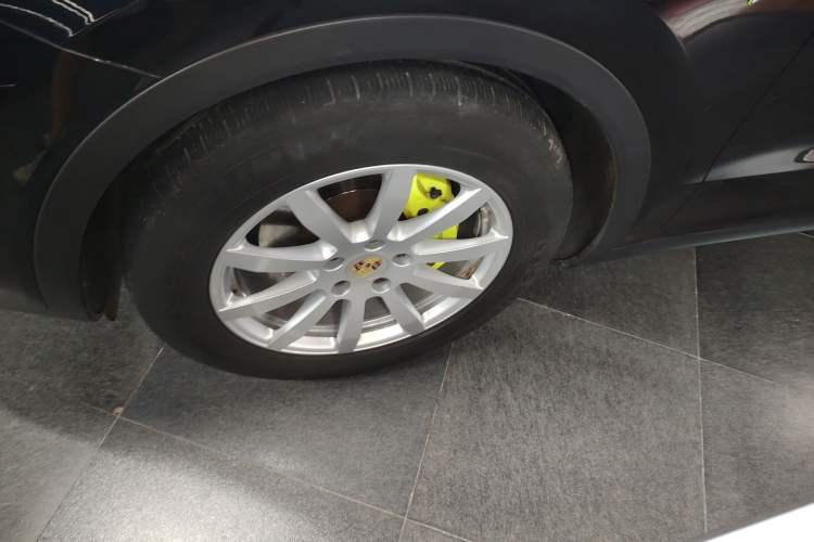Used Porsche Cayenne E-Hybrid 2021 Cayenne E-Hybrid 2.0T Exterior 7