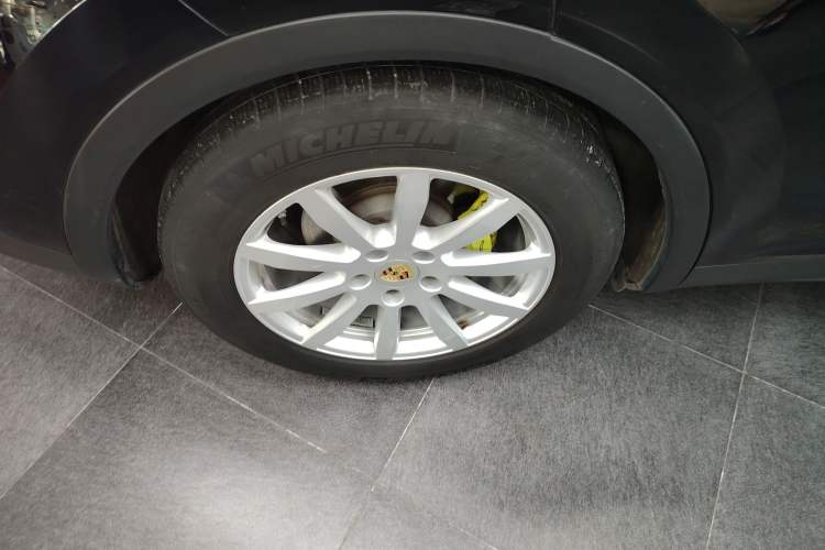 Used Porsche Cayenne E-Hybrid 2021 Cayenne E-Hybrid 2.0T Exterior 8