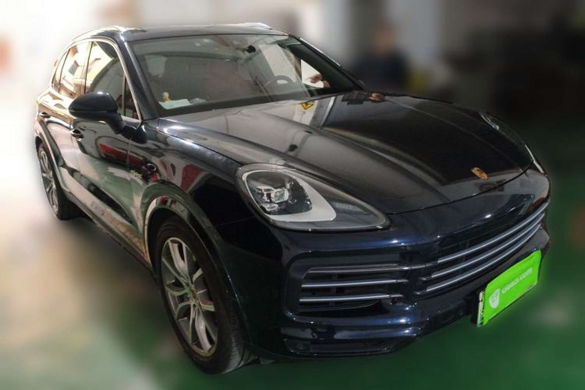 Used Porsche Cayenne E-Hybrid 2021 Cayenne E-Hybrid 2.0T Front Right 45 Deg