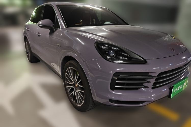 Used Porsche Cayenne E-Hybrid 2021 Cayenne E-Hybrid 2.0T Front Right 45 Deg