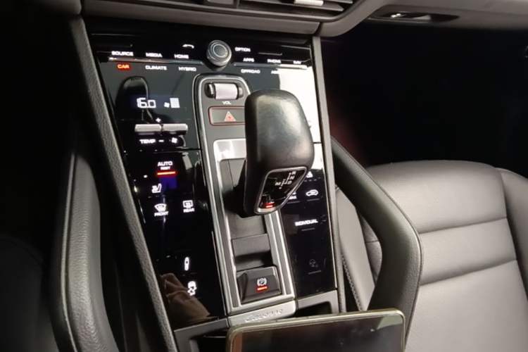 Used Porsche Cayenne E-Hybrid 2021 Cayenne E-Hybrid 2.0T Gear Lever