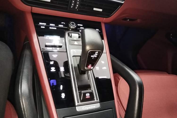 Used Porsche Cayenne E-Hybrid 2021 Cayenne E-Hybrid 2.0T Gear Lever