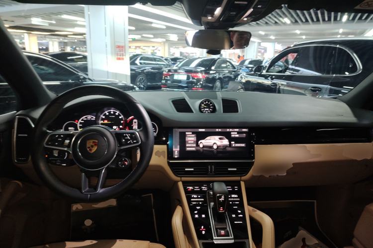 Used Porsche Cayenne E-Hybrid 2021 Cayenne E-Hybrid 2.0T Interior 2