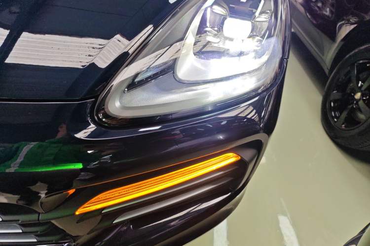 Used Porsche Cayenne E-Hybrid 2021 Cayenne E-Hybrid 2.0T Left Front Headlight