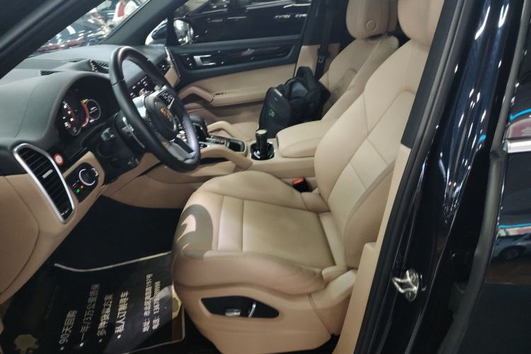 Used Porsche Cayenne E-Hybrid 2021 Cayenne E-Hybrid 2.0T Left Front Seat