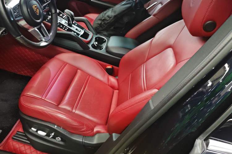 Used Porsche Cayenne E-Hybrid 2021 Cayenne E-Hybrid 2.0T Left Front Seat