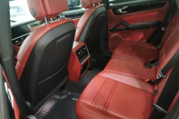 Used Porsche Cayenne E-Hybrid 2021 Cayenne E-Hybrid 2.0T Left Rear Seat