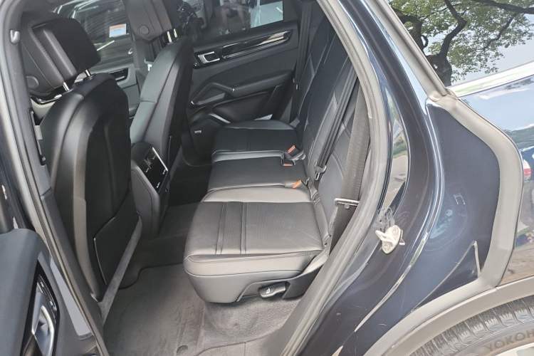 Used Porsche Cayenne E-Hybrid 2021 Cayenne E-Hybrid 2.0T Left Rear Seat