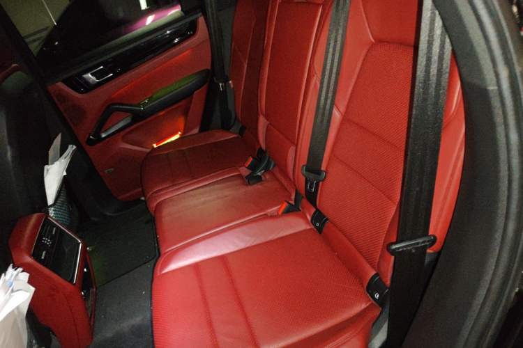 Used Porsche Cayenne E-Hybrid 2021 Cayenne E-Hybrid 2.0T Left Rear Seat