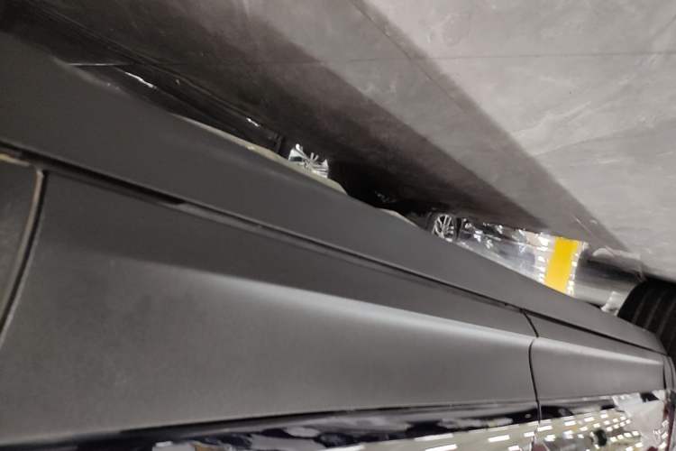 Used Porsche Cayenne E-Hybrid 2021 Cayenne E-Hybrid 2.0T Left Side Sill