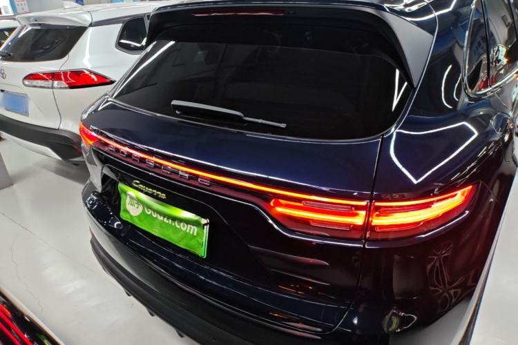 Used Porsche Cayenne E-Hybrid 2021 Cayenne E-Hybrid 2.0T Rear