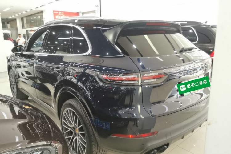 Used Porsche Cayenne E-Hybrid 2021 Cayenne E-Hybrid 2.0T Rear Left 45 Deg