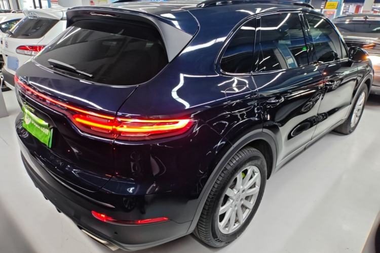 Used Porsche Cayenne E-Hybrid 2021 Cayenne E-Hybrid 2.0T Rear Right 45 Deg