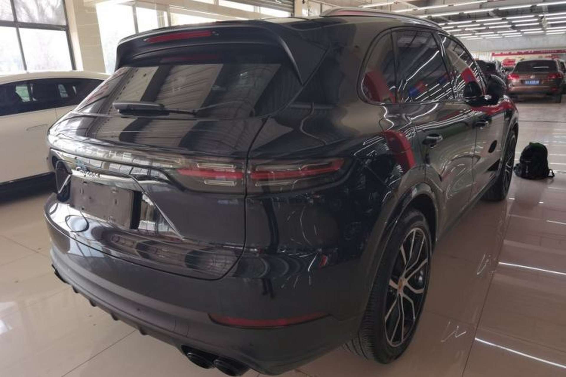 Used Porsche Cayenne E-Hybrid 2021 Cayenne E-Hybrid 2.0T Rear Right 45 Deg