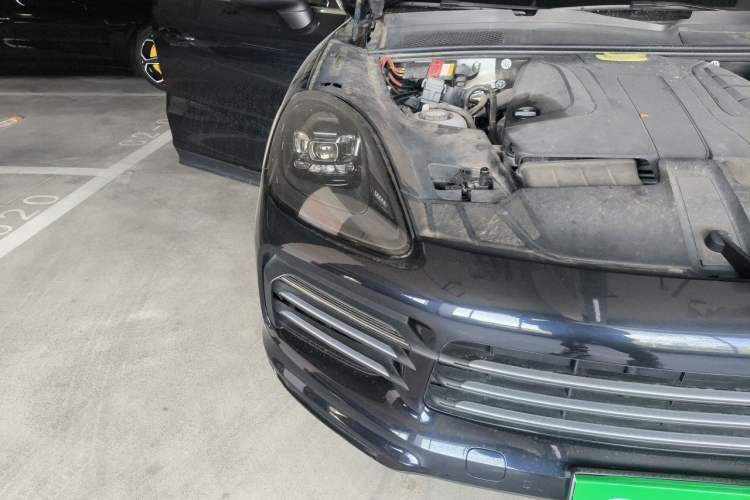 Used Porsche Cayenne E-Hybrid 2021 Cayenne E-Hybrid 2.0T Right Front Headlight