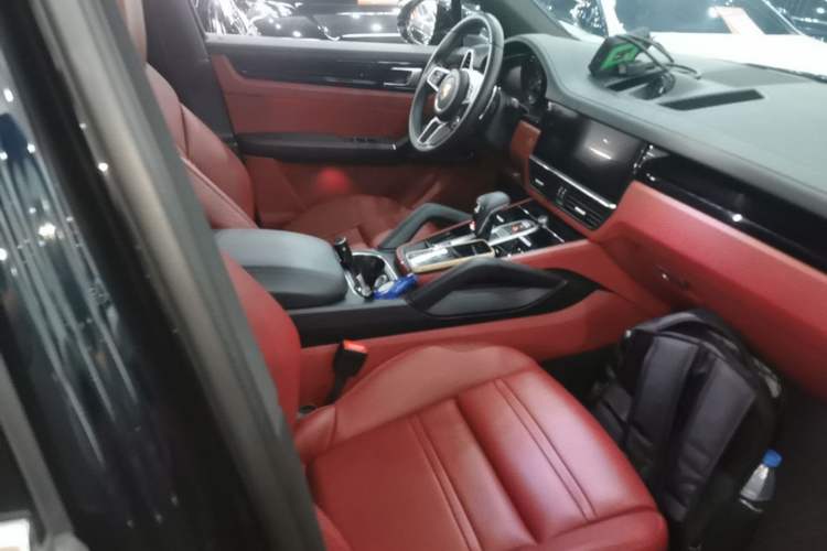 Used Porsche Cayenne E-Hybrid 2021 Cayenne E-Hybrid 2.0T Right Front Seat