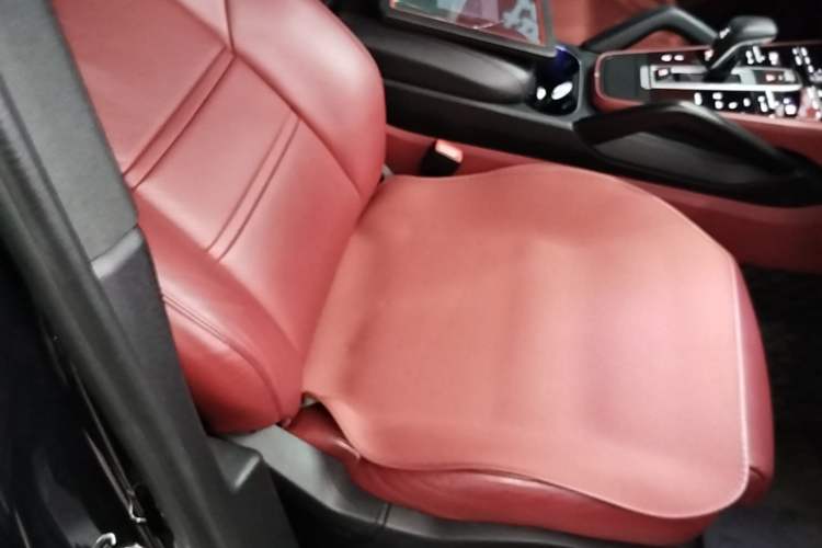 Used Porsche Cayenne E-Hybrid 2021 Cayenne E-Hybrid 2.0T Right Front Seat