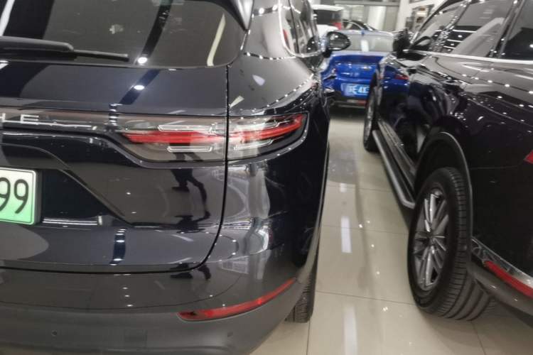 Used Porsche Cayenne E-Hybrid 2021 Cayenne E-Hybrid 2.0T Right Rear Taillight
