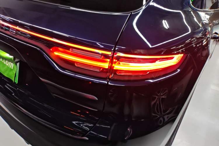 Used Porsche Cayenne E-Hybrid 2021 Cayenne E-Hybrid 2.0T Right Rear Taillight