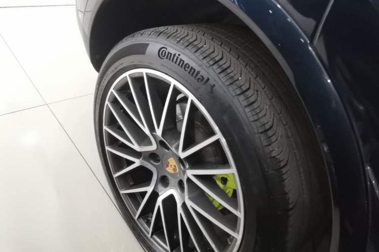 Used Porsche Cayenne E-Hybrid 2021 Cayenne E-Hybrid 2.0T Right Rear Wheel Hub