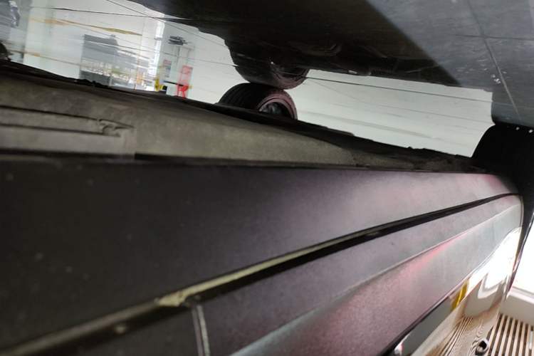 Used Porsche Cayenne E-Hybrid 2021 Cayenne E-Hybrid 2.0T Right Side Sill