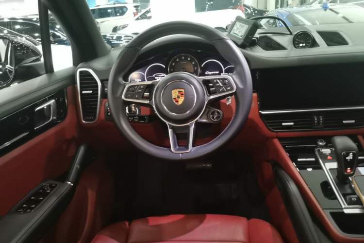 Used Porsche Cayenne E-Hybrid 2021 Cayenne E-Hybrid 2.0T Steering Wheel