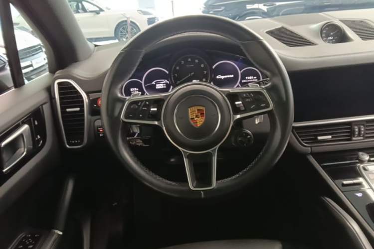 Used Porsche Cayenne E-Hybrid 2021 Cayenne E-Hybrid 2.0T Steering Wheel